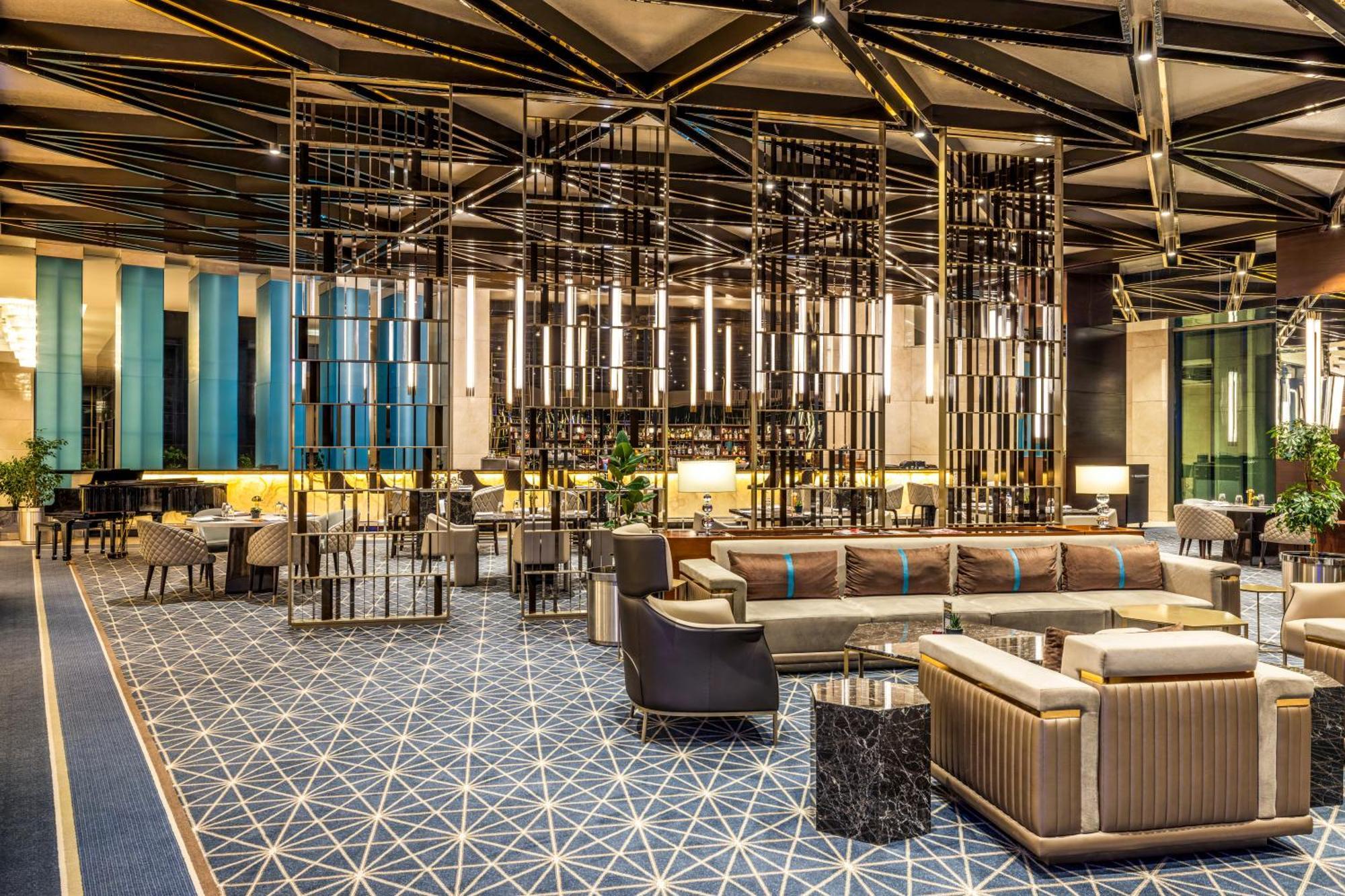 Grand Convention Center Hotel