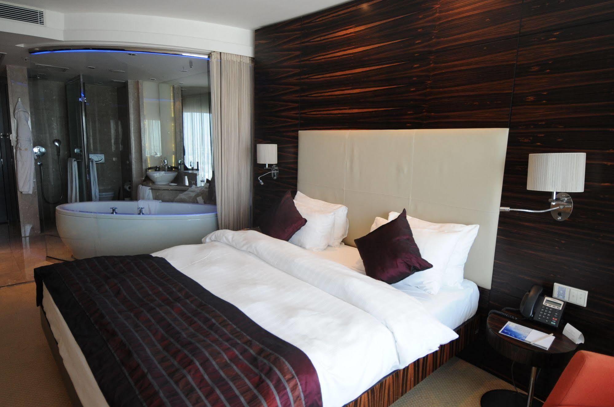 Grand Convention Center Otel